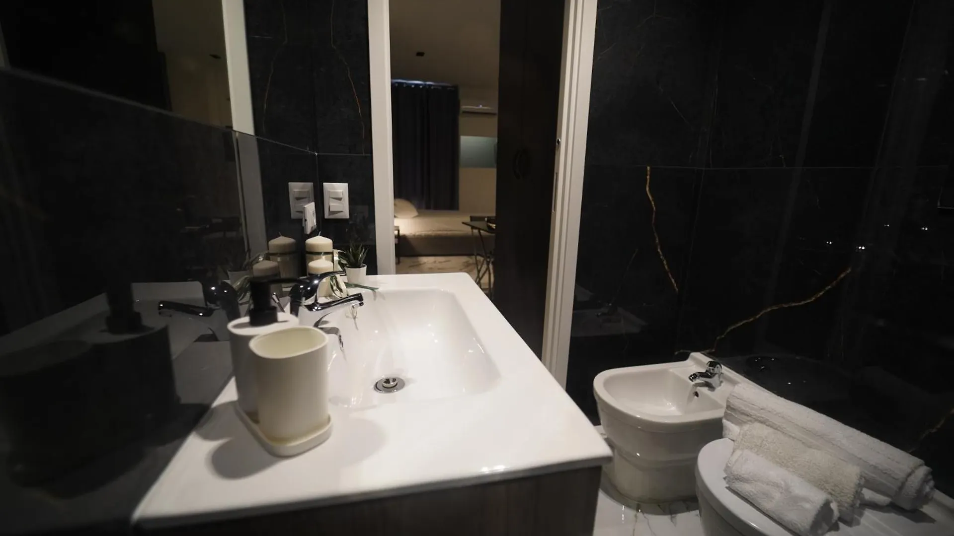 Appartamento Ottanio- Quattro Canti 200 Mt Palermo Apartment